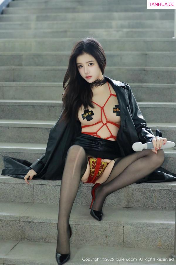   [XiuRen]高清写真图 2025.02.08 No.9855 唐翩翩 黑丝美腿第84张图片